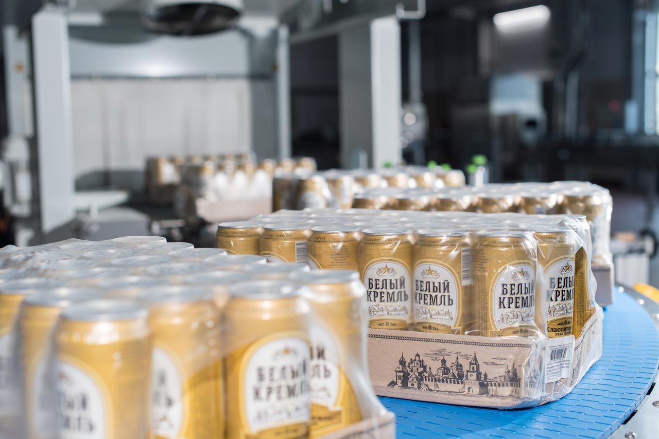 The canning line is dimensioned for 30,000 0.5-liter cans per hour.